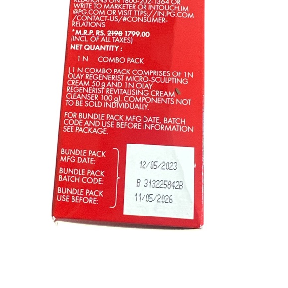 Olay Regenerist Microsculpting 2 Piece Set Cleanser and Cream - Picture 4 of 4